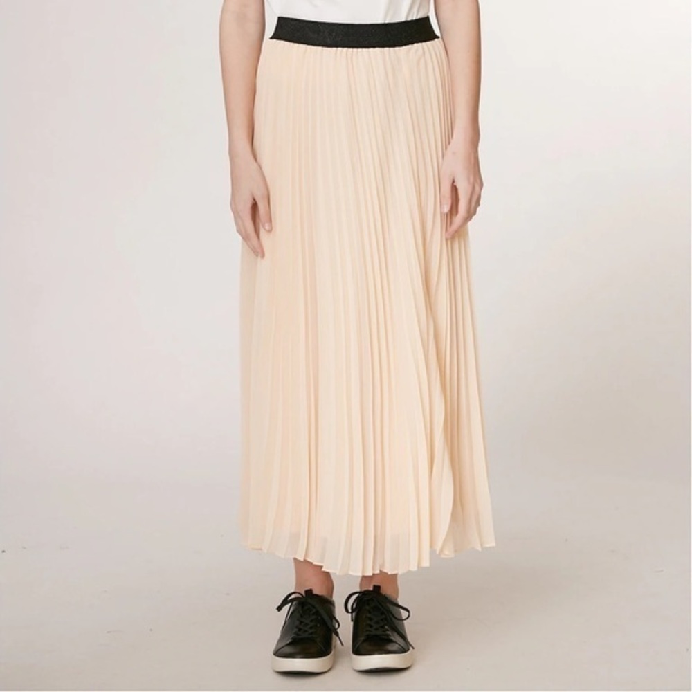 Elegant Plus Sized Cream Pleated Skirt Crystal-Kobe